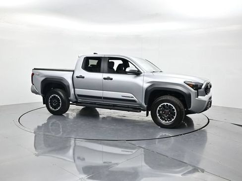 Used 2024 Toyota Tacoma TRD Off-Road AWD/4WD image 3