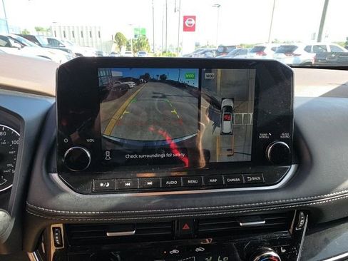 Used 2022 Nissan Rogue SL w/ SL Premium Package image 20