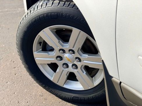 Used 2012 Chevrolet Traverse LT image 26