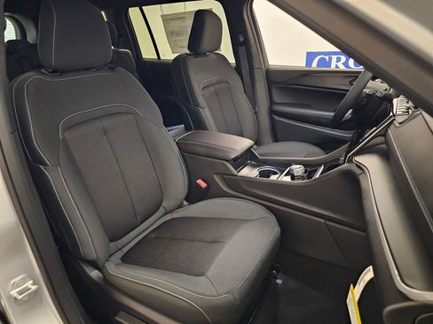 New 2025 Jeep Grand Cherokee L Laredo w/ Luxury Tech Group I AWD/4WD image 29