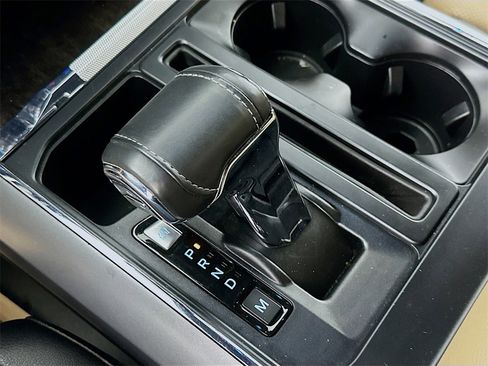 Used 2022 Ford F150 Lariat image 33