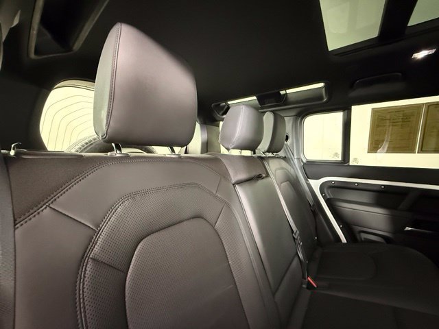 Certified 2025 Land Rover Defender 110 S AWD/4WD image 24