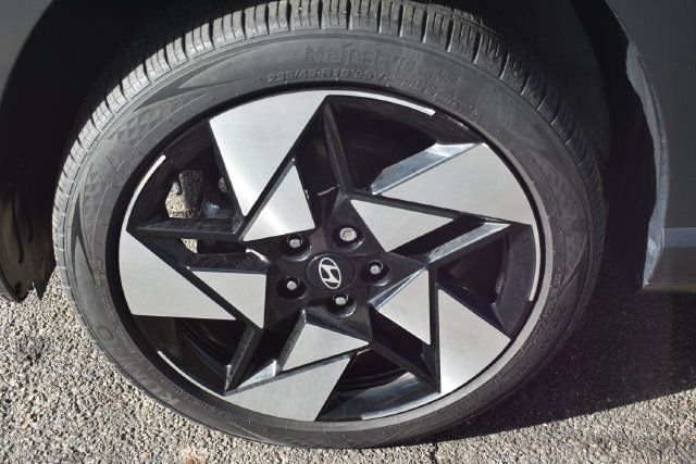 Used 2025 Hyundai Kona Limited AWD/4WD image 51