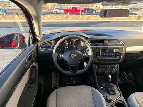 Used 2019 Volkswagen Tiguan S image 16