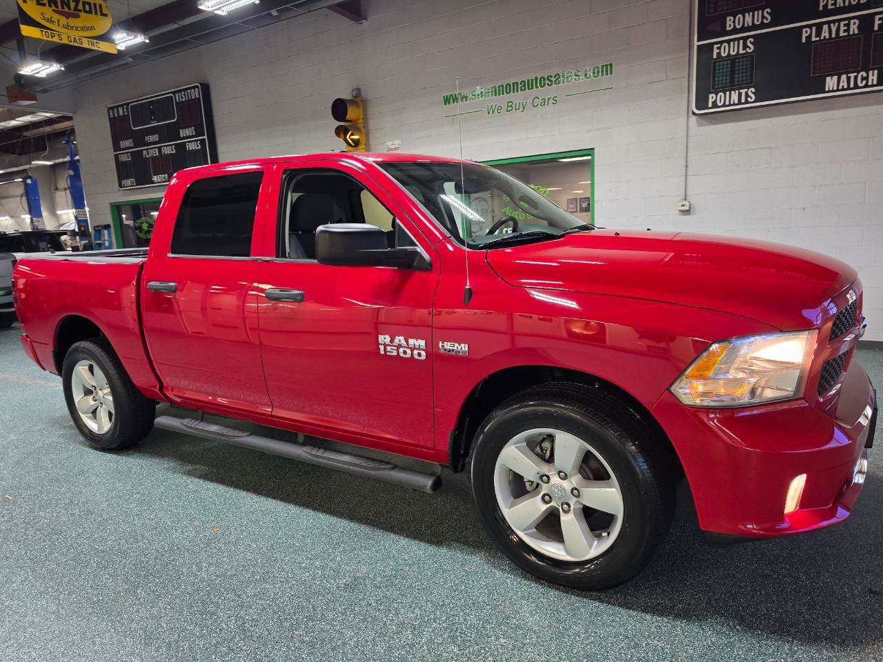 Used 2016 RAM 1500 Express w/ Popular Equipment Group AWD/4WD image 4