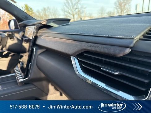 Used 2025 GMC Acadia Denali image 16