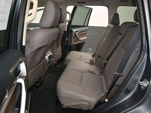 Used 2023 Lexus GX 460 Premium w/ Premium Plus Package AWD/4WD image 16