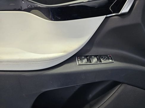 Used 2020 Tesla Model X AWD/4WD image 11