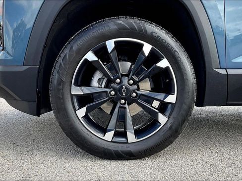 Certified 2025 Chevrolet Equinox RS w/ Safety and Technology Package FWD image 35