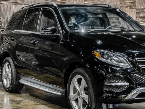 Used 2018 Mercedes-Benz GLE 350 w/ Premium 1 Package image 5