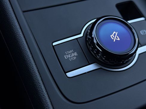 New 2026 Volkswagen Tiguan SE R-Line image 17