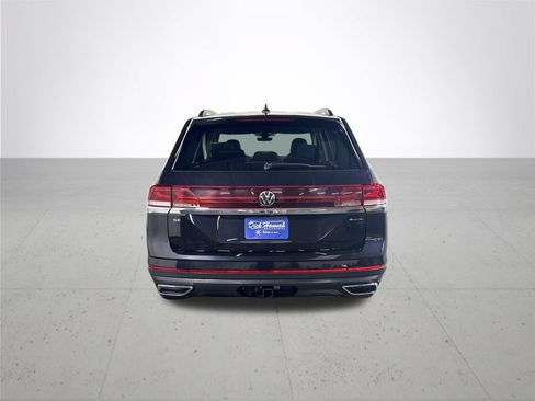 Used 2024 Volkswagen Atlas SE AWD/4WD image 7