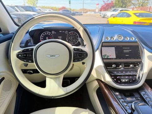 Used 2021 Aston Martin DBX AWD/4WD image 20