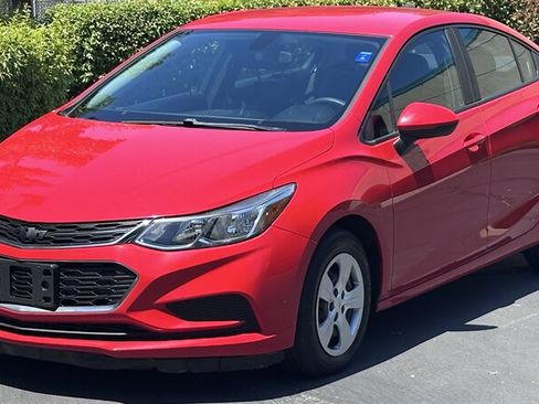 Used 2016 Chevrolet Cruze LS FWD image 1