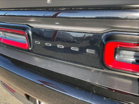 Used 2023 Dodge Challenger R/T w/ Plus Package image 9