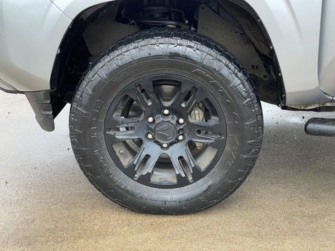 Used 2022 Toyota Tacoma SR w/ SR Convenience Package RWD image 41