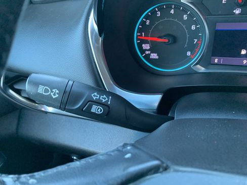 Used 2020 Chevrolet Traverse RS image 36