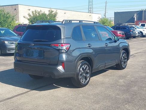 Used 2025 Subaru Forester Premium AWD/4WD image 9
