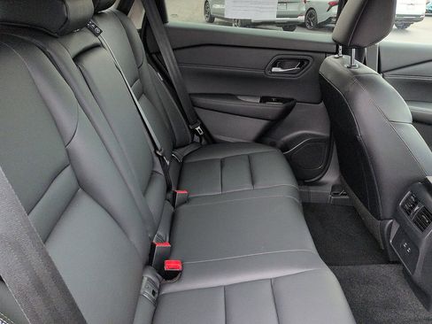 Used 2026 Nissan Rogue SL image 8