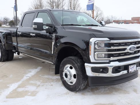 Used 2025 Ford F350 King Ranch w/ Chrome Package image 4