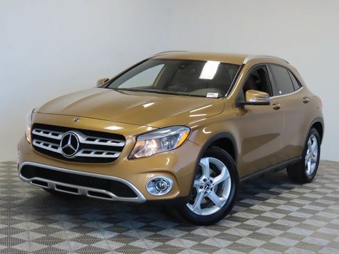 Used 2018 Mercedes-Benz GLA 250 4MATIC image 1