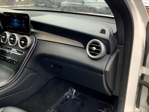 Used 2021 Mercedes-Benz GLC 300 4MATIC image 20