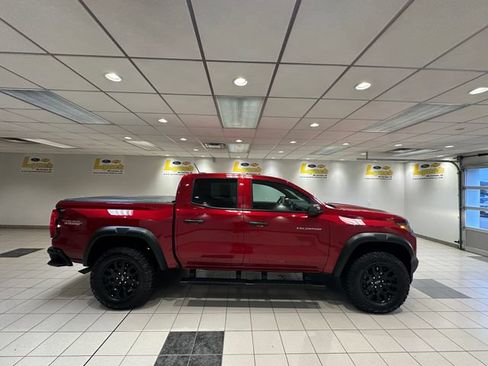 Used 2025 Chevrolet Colorado Trail Boss AWD/4WD image 3