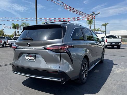 New 2026 Toyota Sienna Platinum AWD/4WD image 10