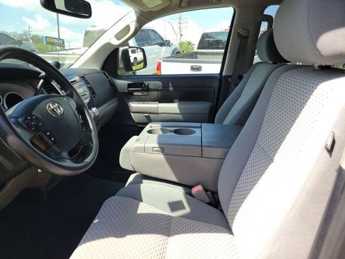 Used 2012 Toyota Tundra 4x4 CrewMax w/ Tow Pkg image 11