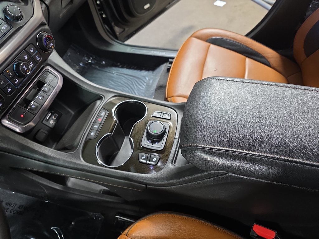 Used 2020 GMC Acadia AT4 w/ Driver Alert Package II AWD/4WD image 27
