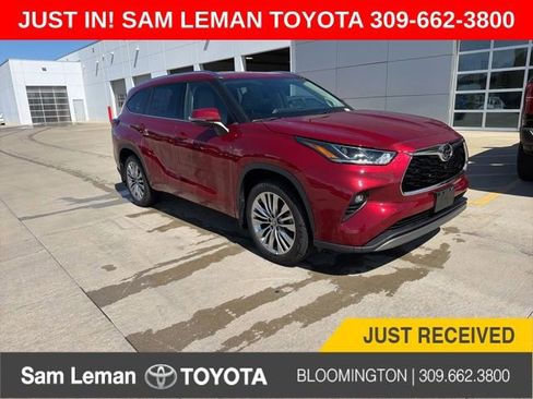 Used 2026 Toyota Highlander Platinum AWD/4WD image 1