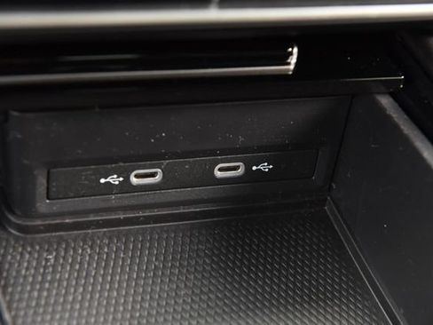Used 2025 Volkswagen Atlas Cross Sport SE FWD image 16