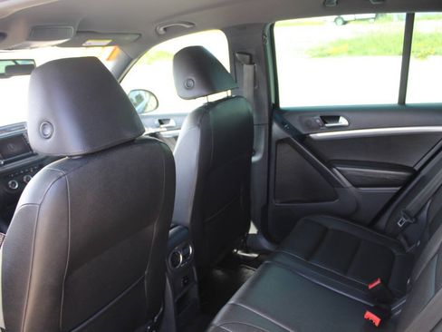 Used 2016 Volkswagen Tiguan R-Line FWD image 16