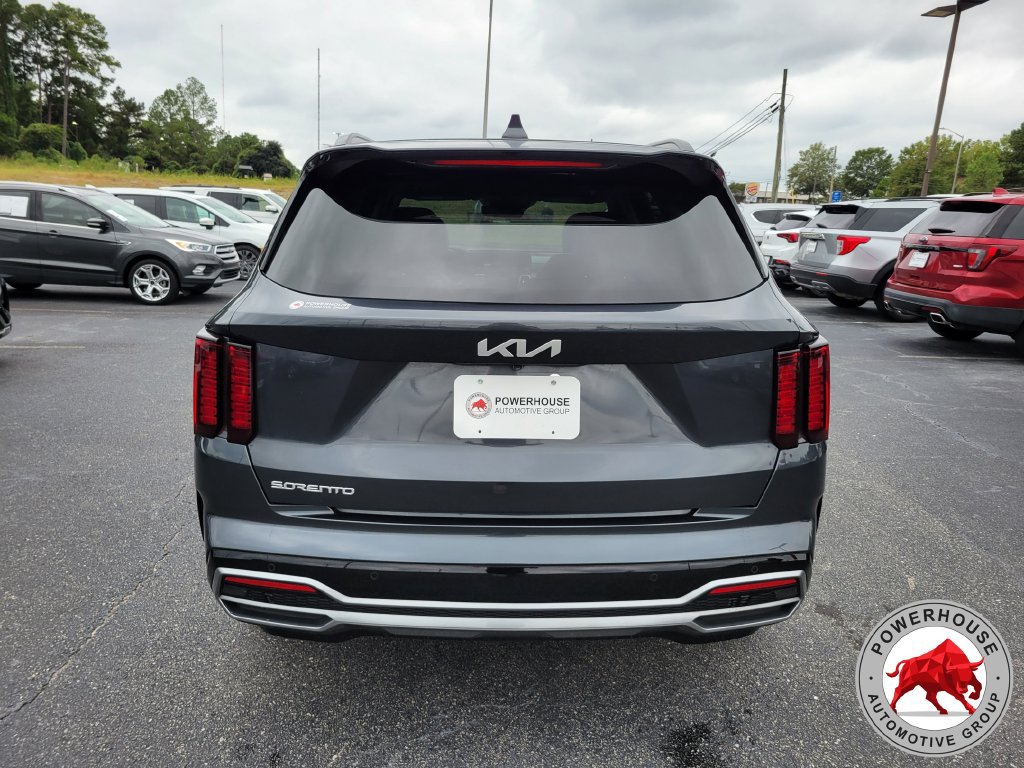 Used 2023 Kia Sorento EX w/ Panoramic Sunroof Package FWD image 5