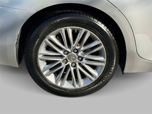 Used 2014 Lexus ES 350 w/ Luxury Package image 12