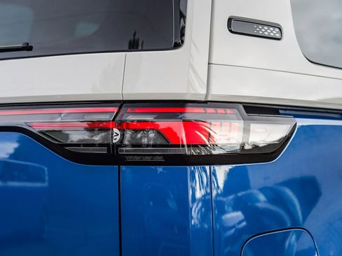 New 2025 Volkswagen ID. Buzz Pro S Plus image 9