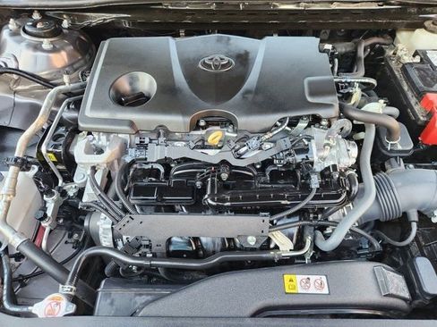 Used 2023 Toyota Camry LE image 32