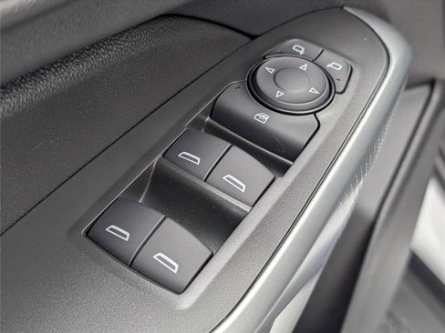 New 2026 Chevrolet Trax LS w/ LS Convenience Package FWD image 26