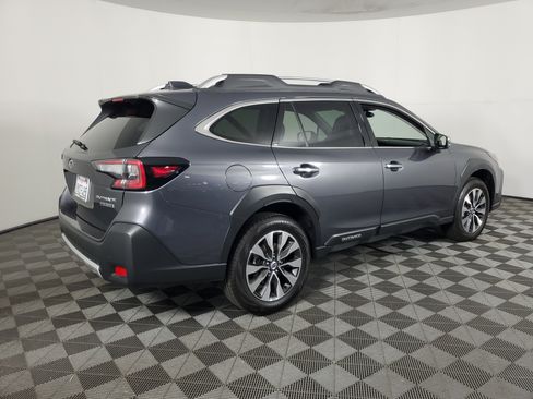 Used 2025 Subaru Outback Touring w/ Tech Package 2 AWD/4WD image 4