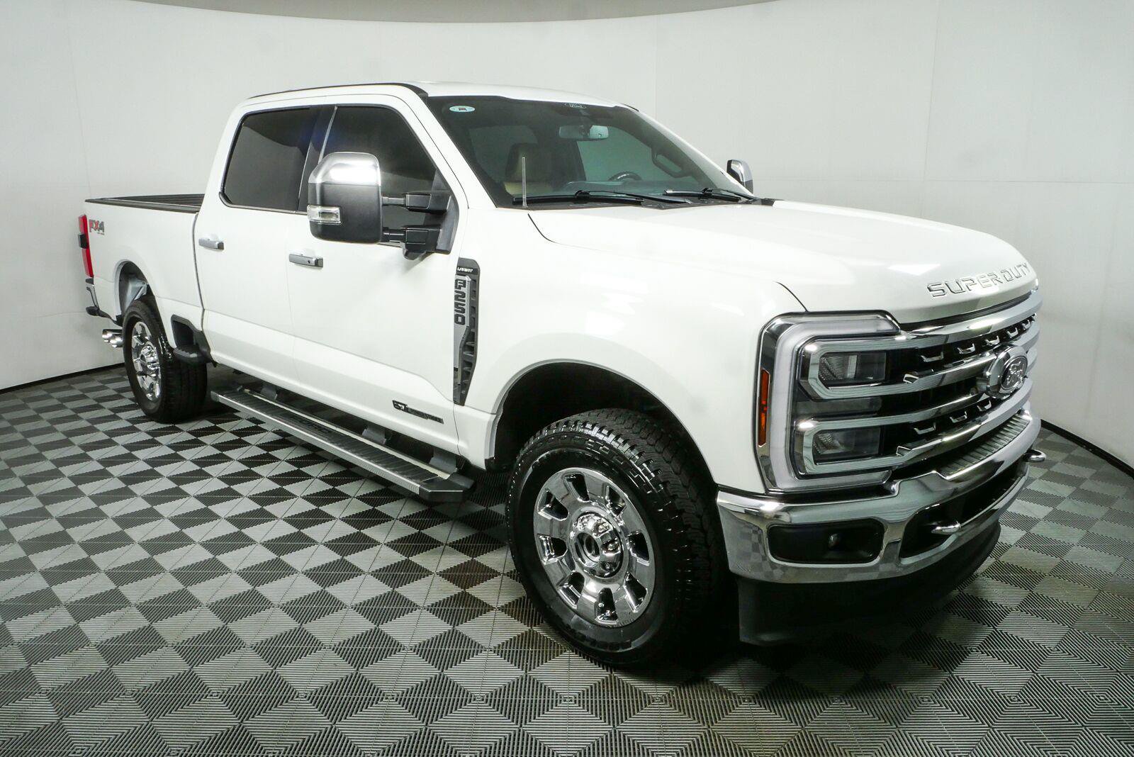 Used 2024 Ford F250 Lariat w/ Chrome Package AWD/4WD image 1