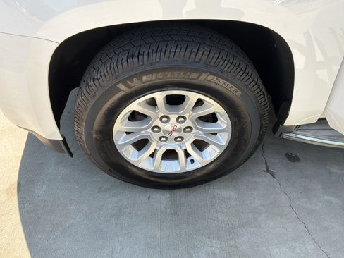 Used 2015 GMC Yukon SLE AWD/4WD image 11