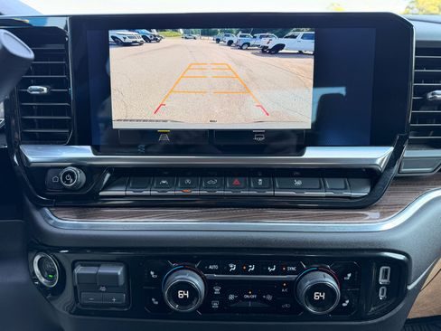 Used 2025 Chevrolet Silverado 1500 LT RWD image 15