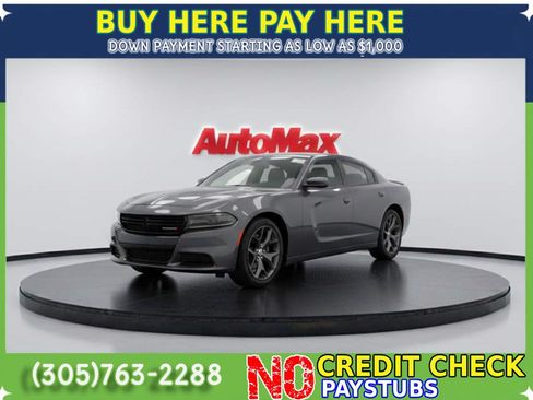 Used 2019 Dodge Charger SXT w/ Plus Group RWD image 2