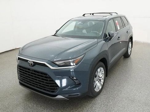 New 2026 Toyota Grand Highlander Platinum image 16