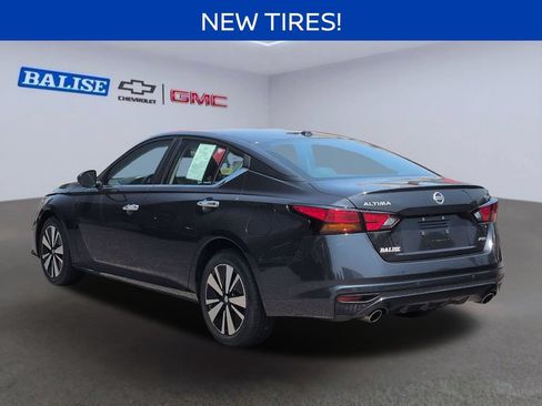 Used 2022 Nissan Altima 2.5 SV w/ SV Premium Package AWD/4WD image 6