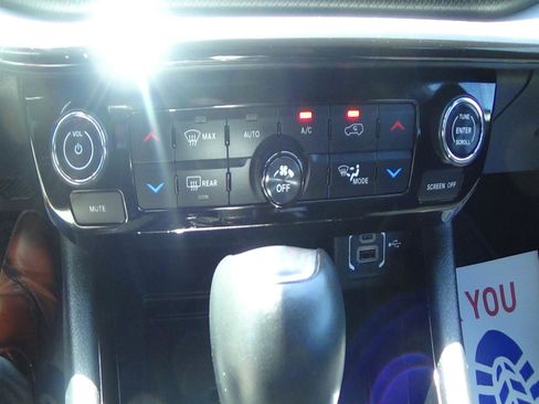 Certified 2024 Jeep Compass Trailhawk w/ Trailhawk Elite Group AWD/4WD image 31