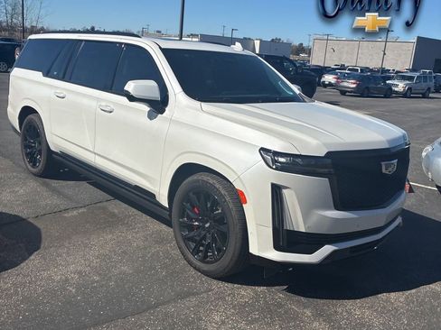 Used 2024 Cadillac Escalade ESV Sport Platinum w/ LPO, ONYX Package image 1