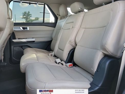 Used 2023 Ford Explorer Limited AWD/4WD image 11