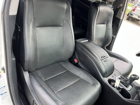 Used 2018 Toyota Highlander Limited AWD/4WD image 29