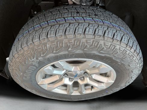 New 2026 Chevrolet Silverado 1500 LT image 10